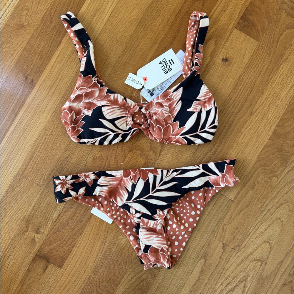 Billabong Bathing suit-Top and bottom. Reversible